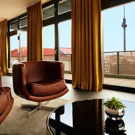 Amano & 4* Berlín