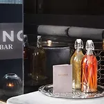Amano & Hotel 4*